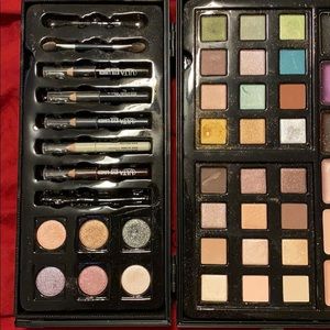 Makeup box